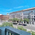 5 Downtown Vintage Apartment With Balcony