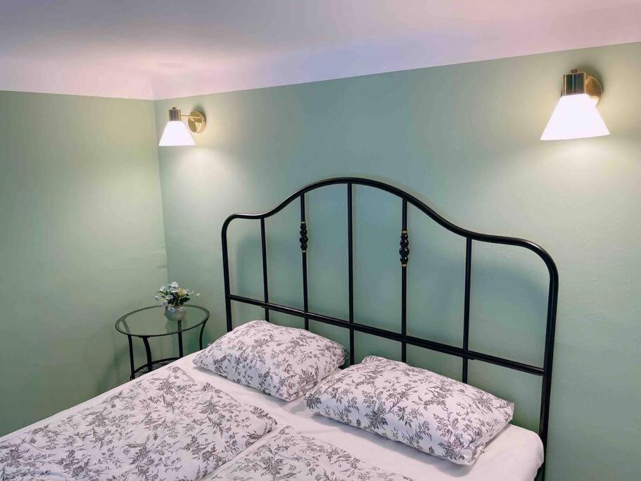 5 Downtown Vintage With Balcony Apartment *