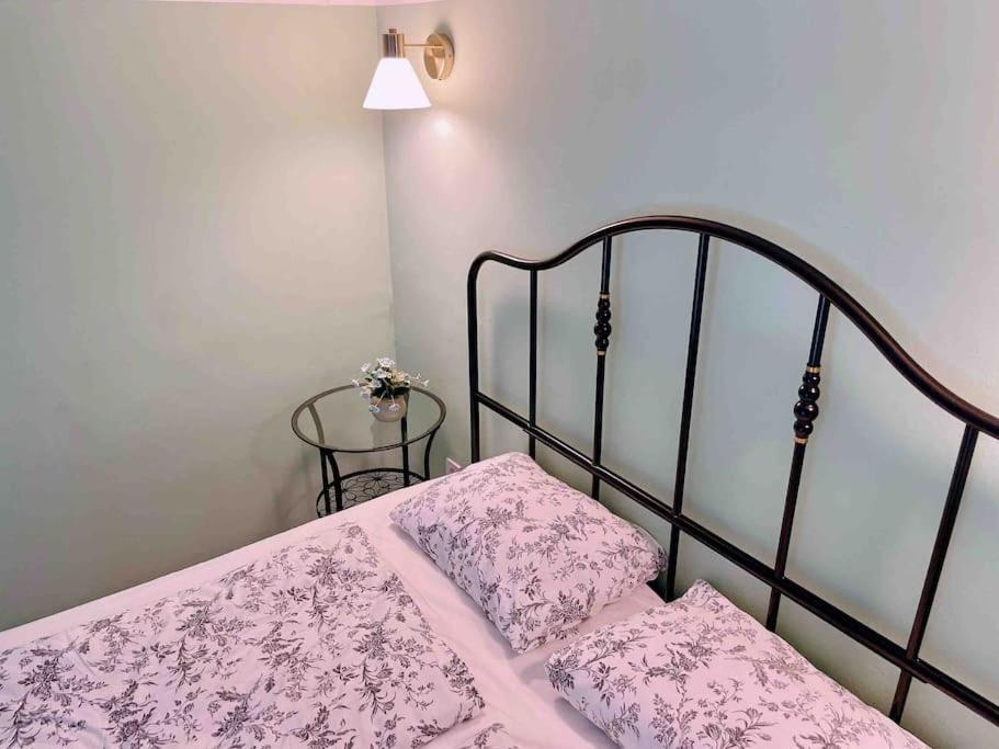 Apartment 5 Downtown Vintage With Balcony Budapest