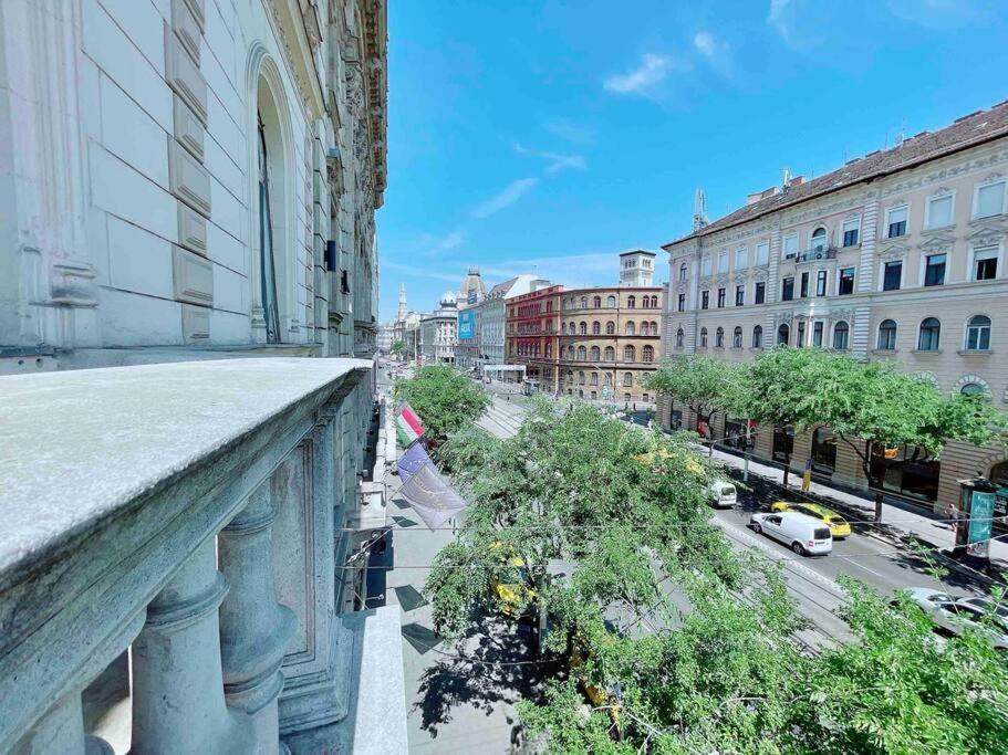 5 Downtown Vintage With Balcony * Budapest